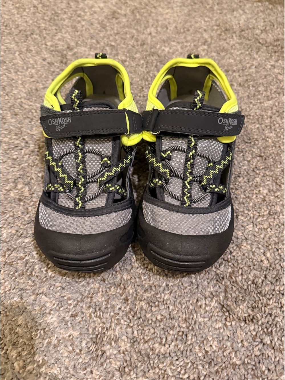 OshKosh B’gosh Boys Closed Toe Adventure Sandals Size 12
